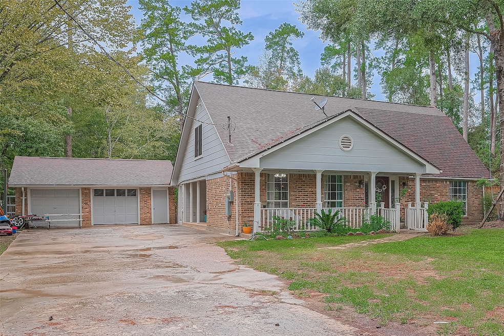 510 W Rollingwood St, Pinehurst, TX 77362 - photo 1