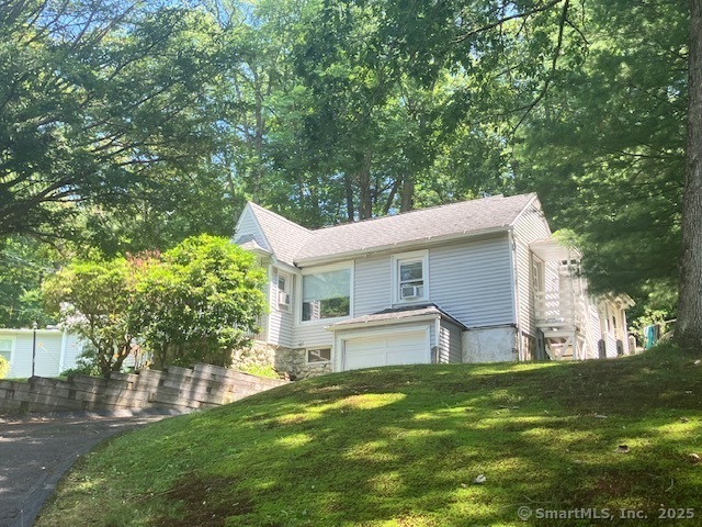 10 Old Waterbury Rd unit 3, Middlebury, CT 06762 - photo 1