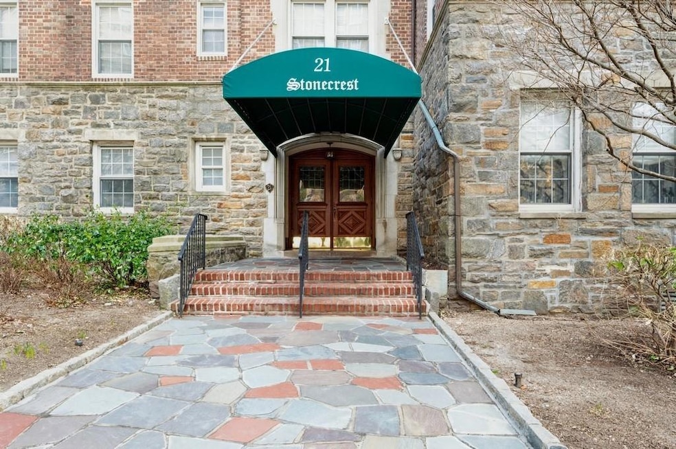 Stonecrest unit 1F, Larchmont, NY 10538 - photo 1