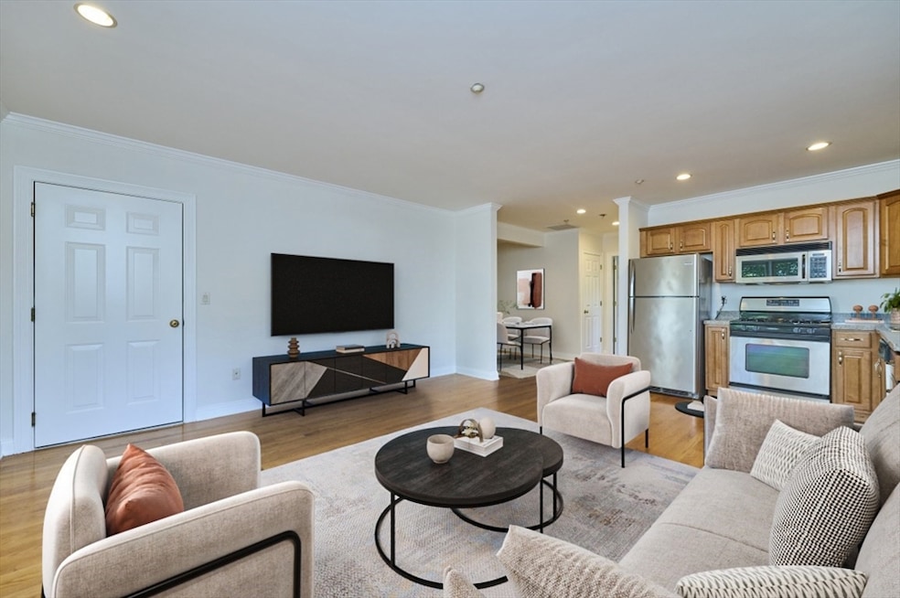 32 Beach St unit 1, Dorchester, MA 02122 - photo 1