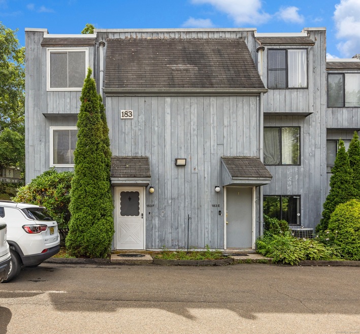 183 Thompson St unit F, East Haven, CT 06513 - photo 1