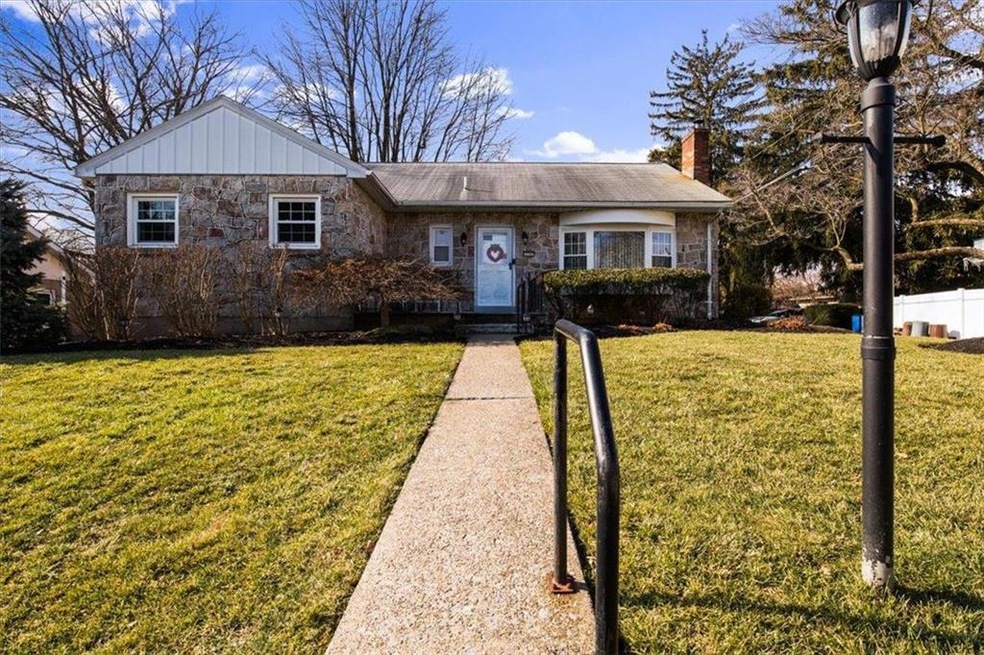 738 N Berks St, Allentown, PA 18104 - photo 1