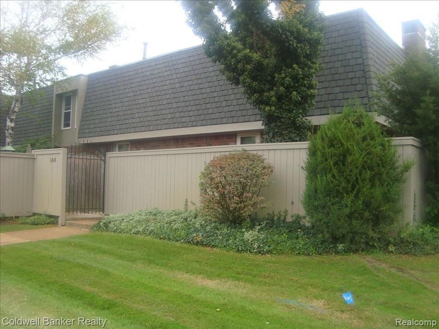 964 Stratford Ln