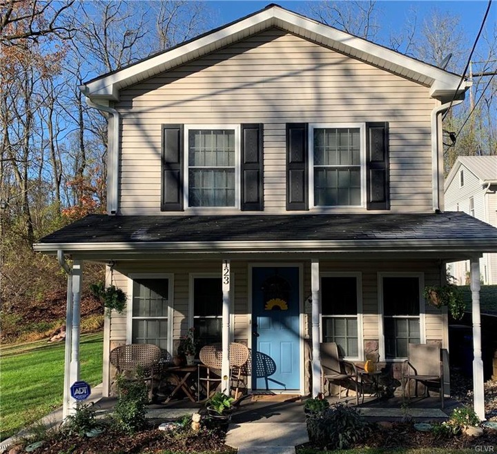 123 N Convent Ave, Nazareth, PA 18064 - photo 1