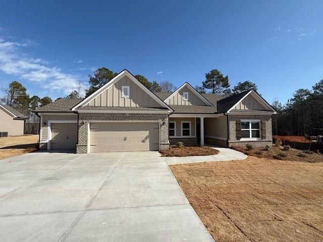 553 Belle Woode St, Monroe, GA 30656 - photo 1