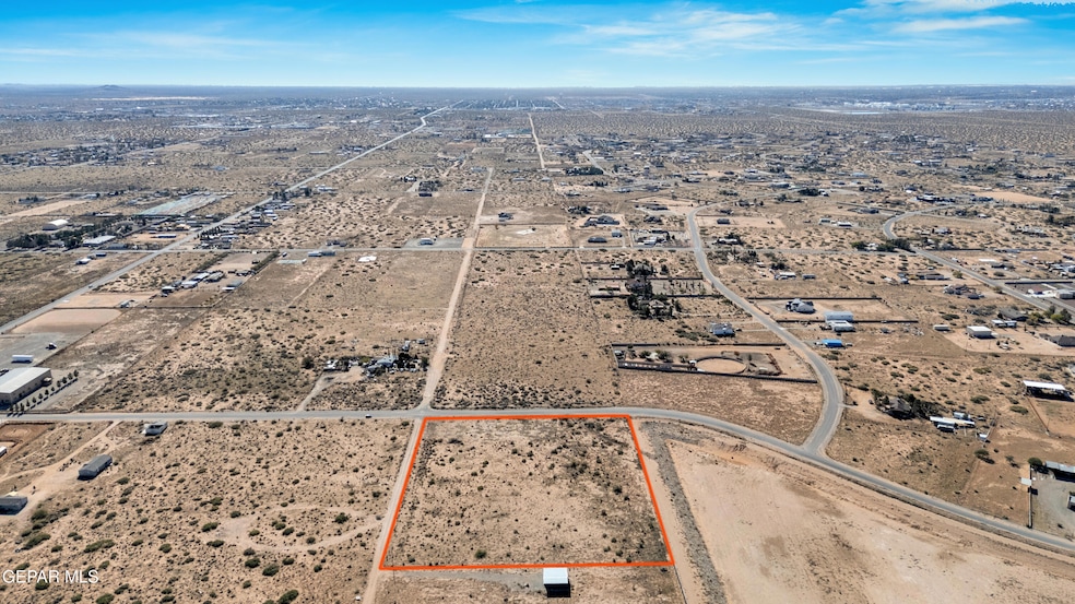 5301 Ch Hunton St, Homestead Meadows North, TX 79938 - photo 1