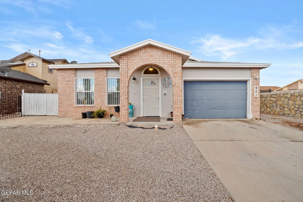 901 Brezo St, El Paso, TX 79928 - photo 1