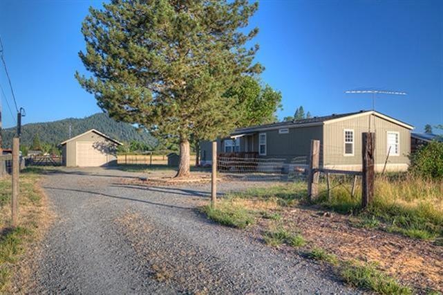 2830 Woodland Park Rd, Grants Pass, OR 97527 - photo 1