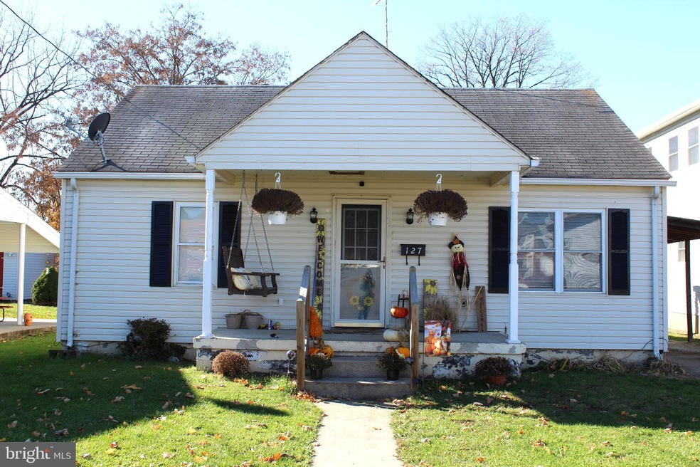 127 S Elm St, Moorefield, WV 26836 - photo 1
