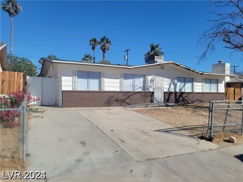6232 Blair Way, Las Vegas, NV 89107 - photo 1