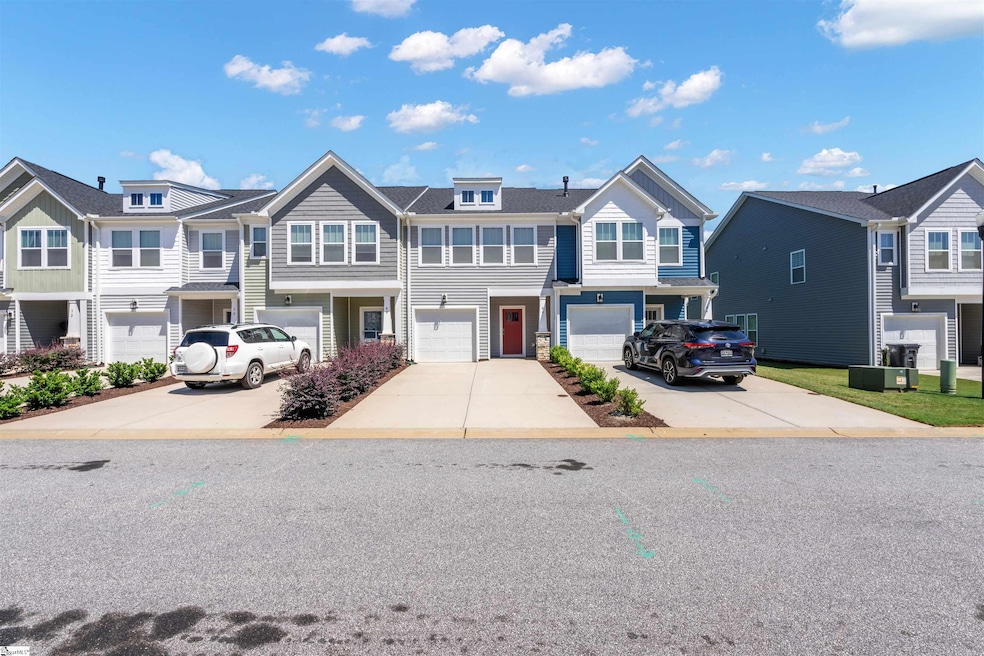 46 Mardale Ln, Greenville, SC 29609 - photo 1