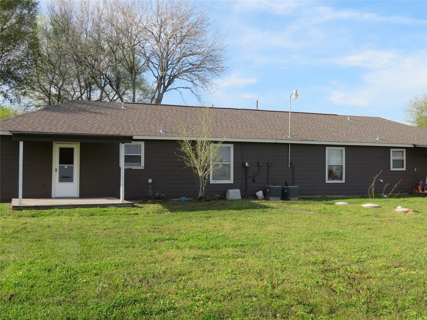 7207 Meadowgreen Ln unit A, Needville, TX 77461 - photo 1