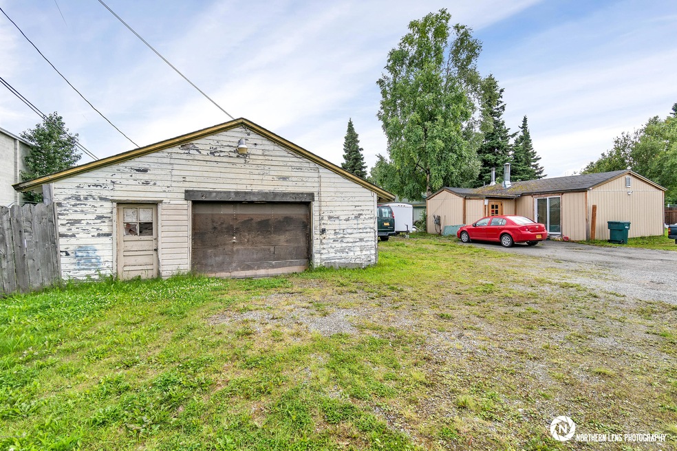 1000 W 32nd Ave5