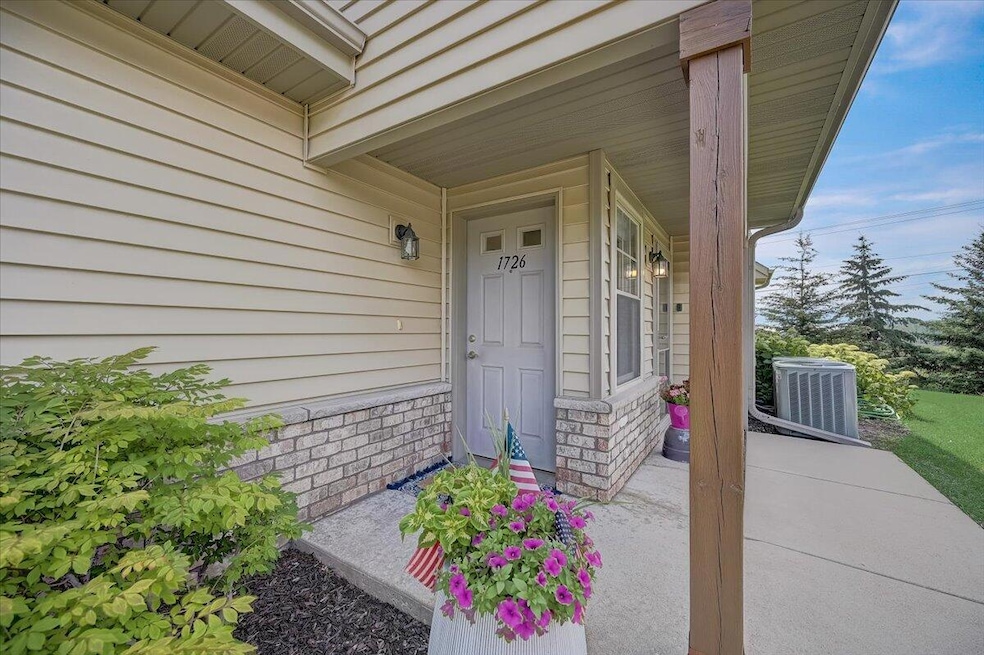 03-New Port Vista Dr-003