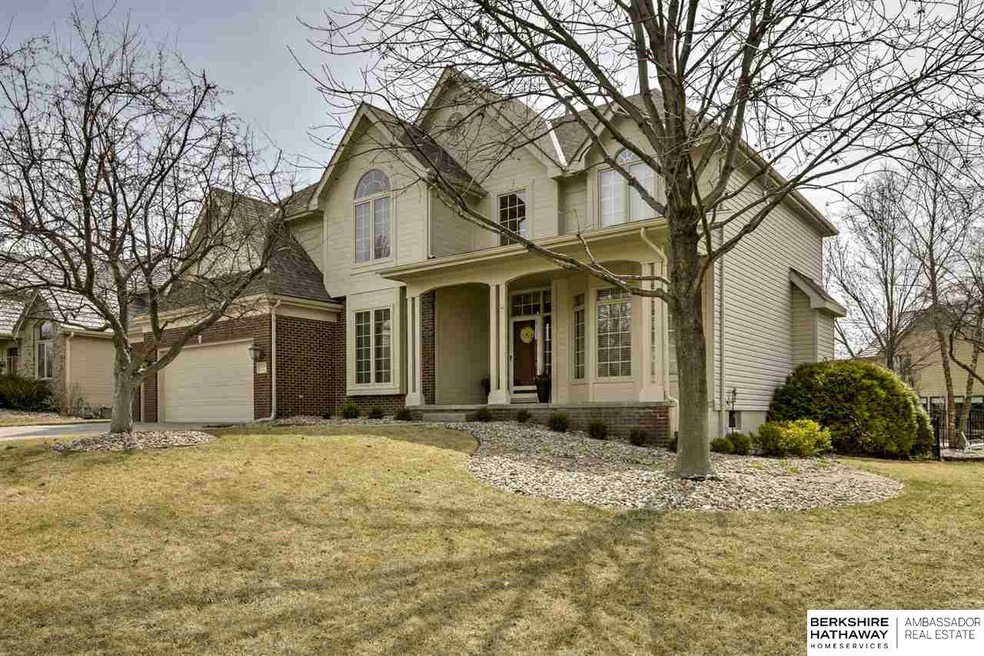 Fabulous 2-story in The Ridges.