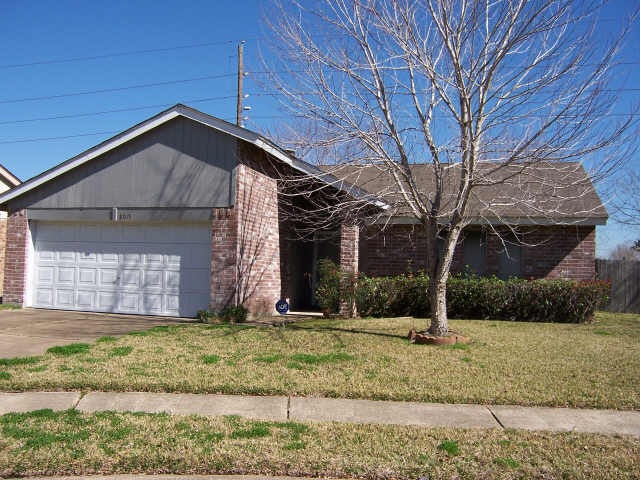 8015 Big Oak Trail Dr, Houston, TX 77040 - photo 1