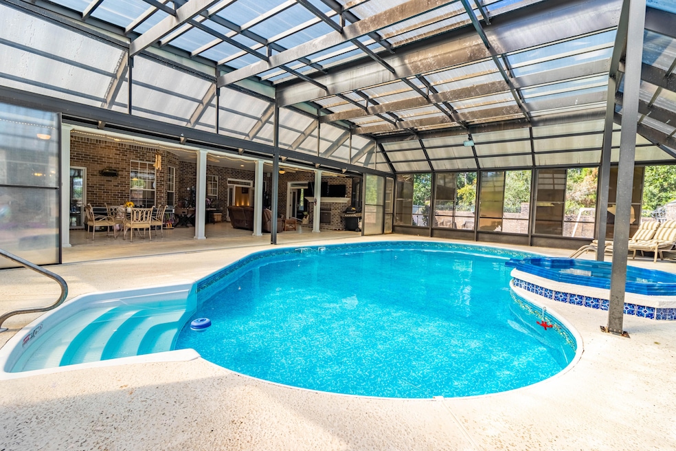 2628 Holley Club Dr, Navarre, FL 32566 - photo 1