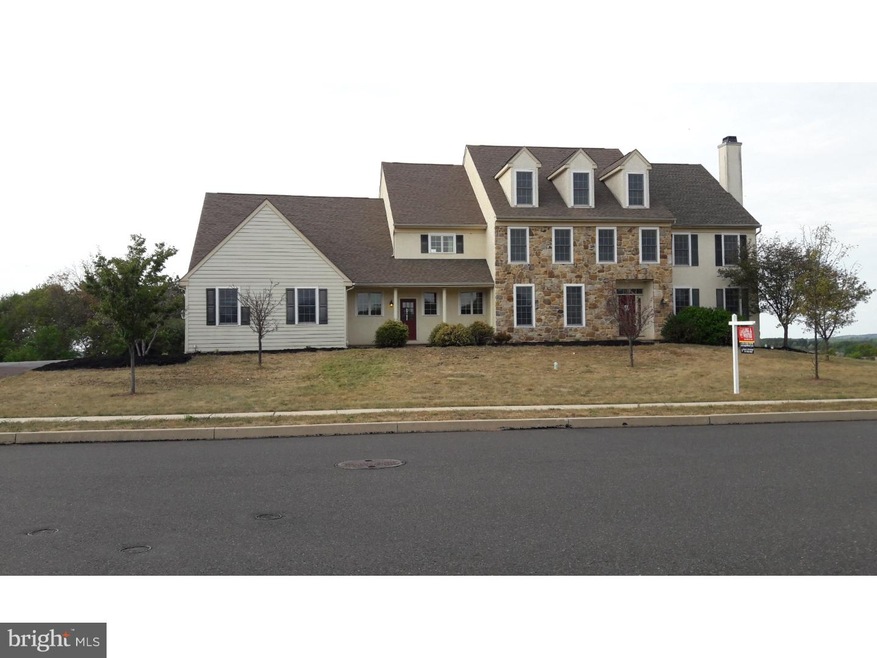 609 Fairway Dr, Telford, PA 18969 - photo 1