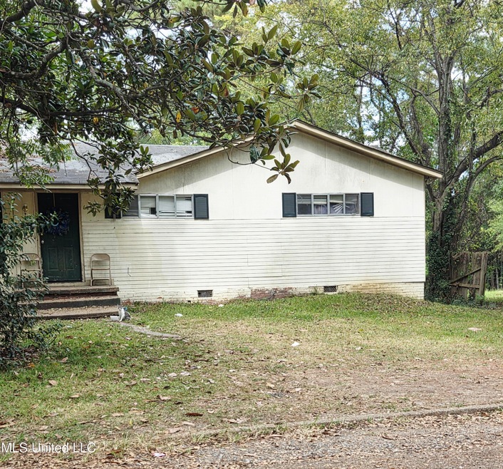 Pending $50,000 • Co-Listing Agent