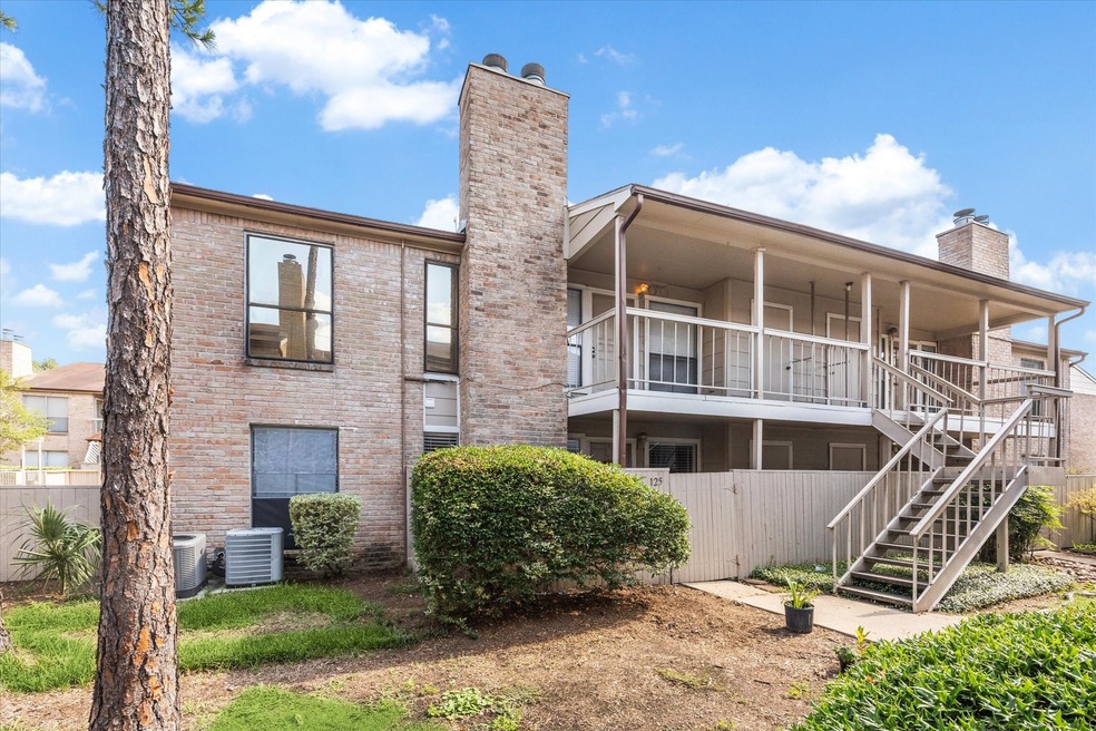 Renovated 2 bed, 2 bath corner unit adjacent the p
