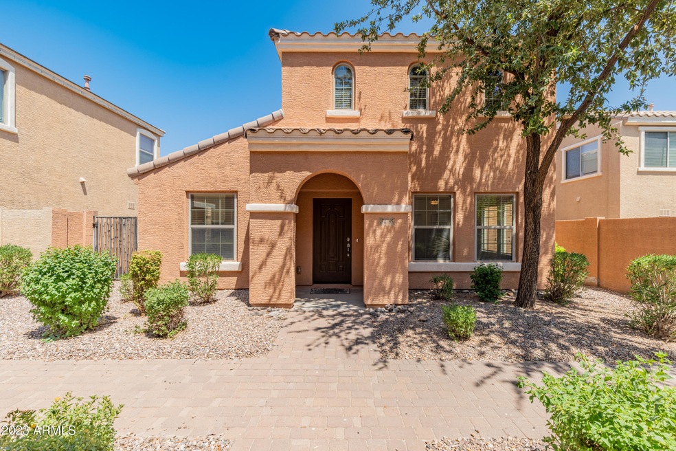 3268 E Franklin Ave-34