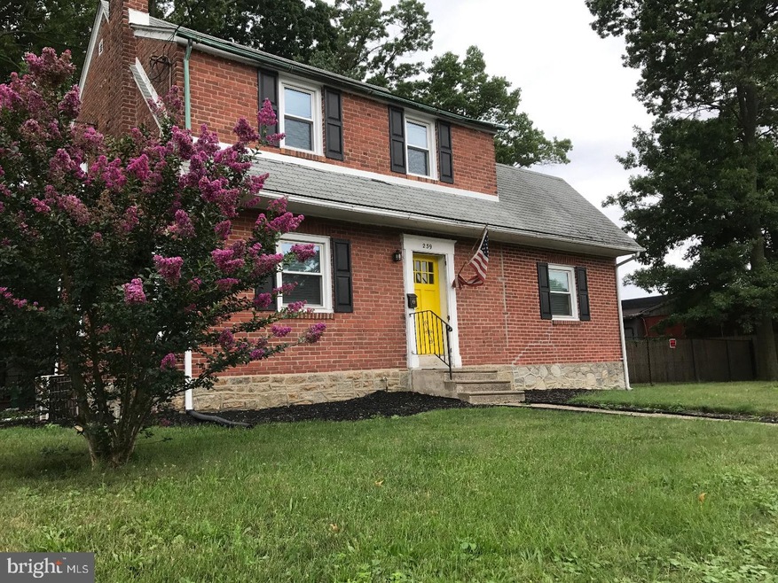 239 Fernwood Ave, Folsom, PA 19033 - photo 1