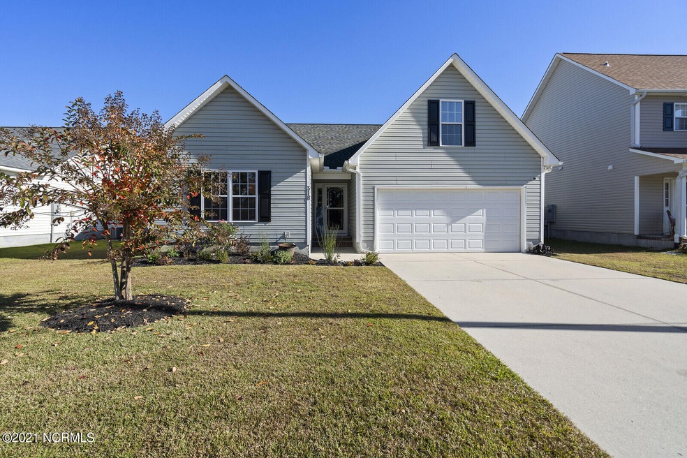 318 Providence Dr, Jacksonville, NC 28546 - photo 1