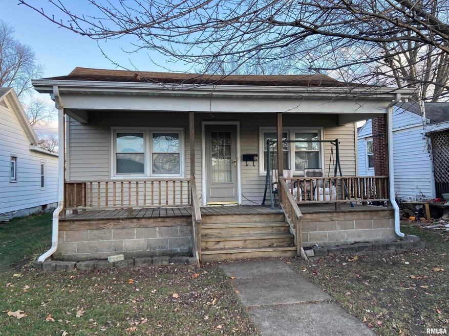 114 N Sherman St, Lincoln, IL 62656 - photo 1