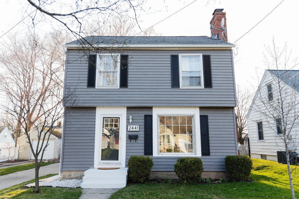 2441MildredAveSE-1