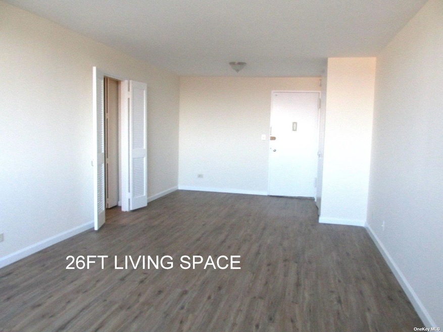 The Bay Club unit 17R, Bayside, NY 11360 - photo 1