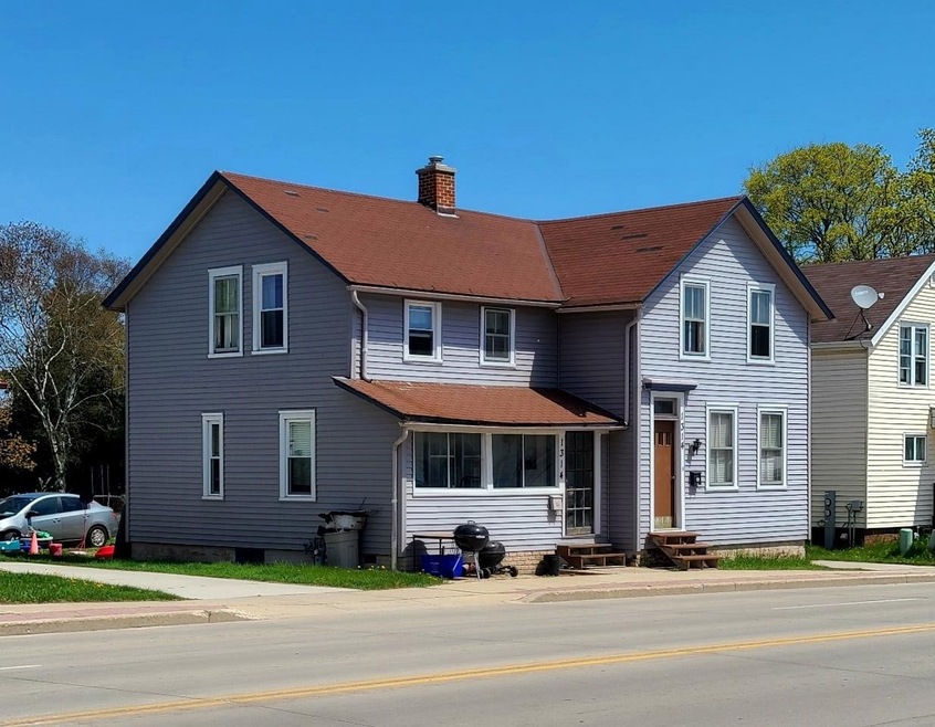 1314 22nd St, Two Rivers, WI 54241 - photo 1