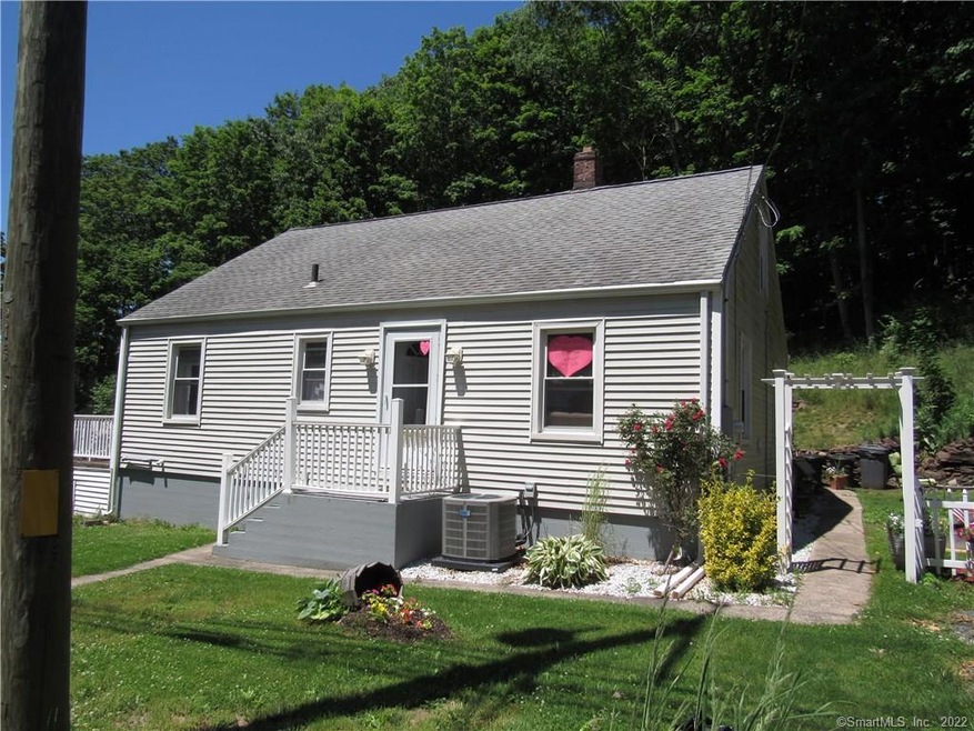 240 Chamberlain Hwy, Meriden, CT 06451 - photo 1