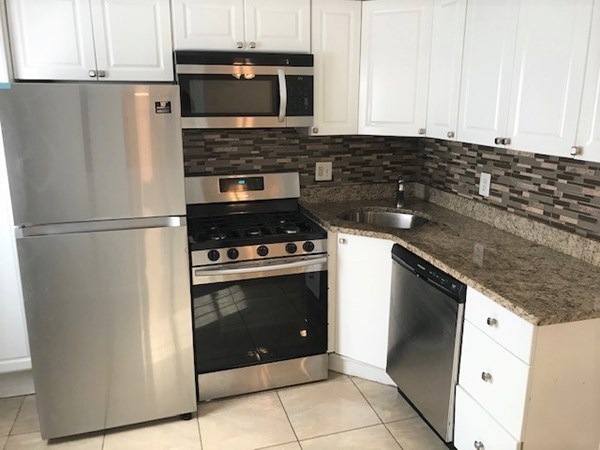 254 Hurley St unit 1R, Cambridge, MA 02141 - photo 1