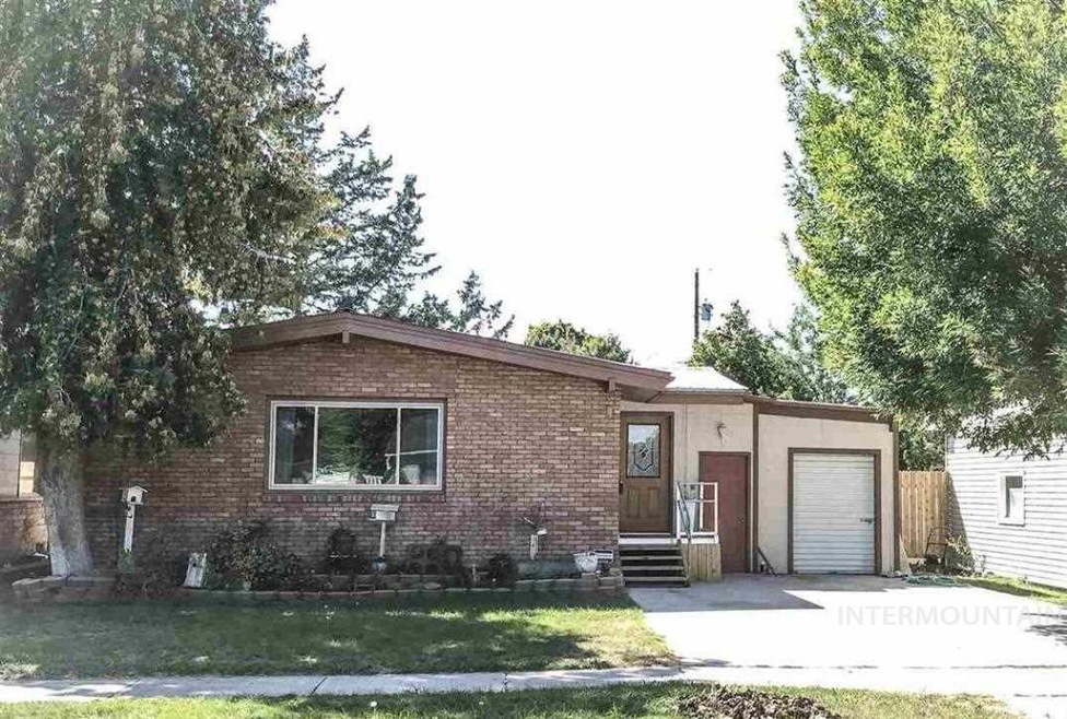 1910 Burton Ave, Burley, ID 83318 - photo 1