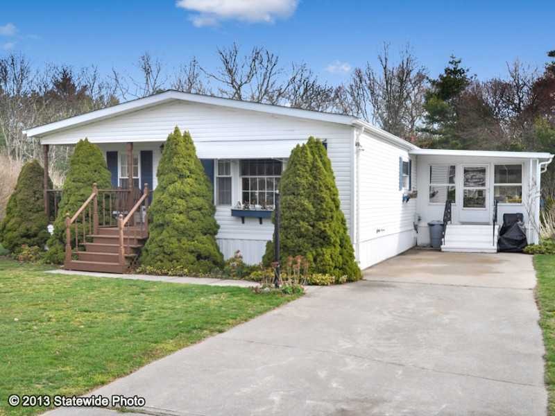 19 Healey Brook Ct, Wakefield, RI 02879 - photo 1