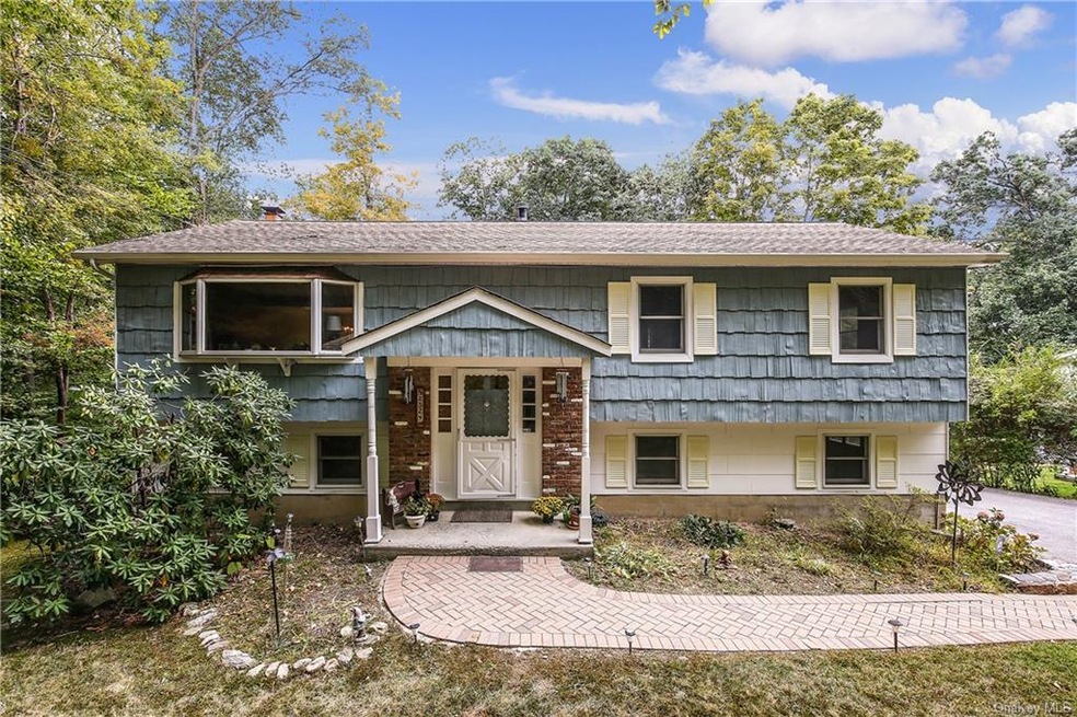 2524 Dunning Dr, Yorktown Heights, NY 10598 - photo 1