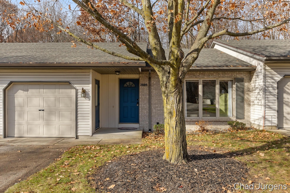 2885 Hidden View Dr SE, Caledonia, MI 49316 - photo 1