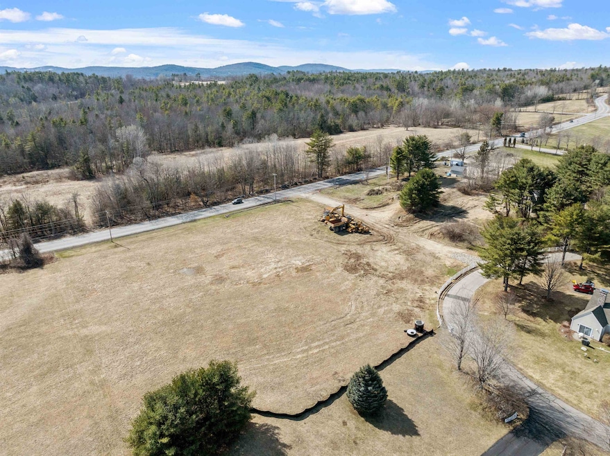 47 Clover Ln, Laconia, NH 03246 - photo 1