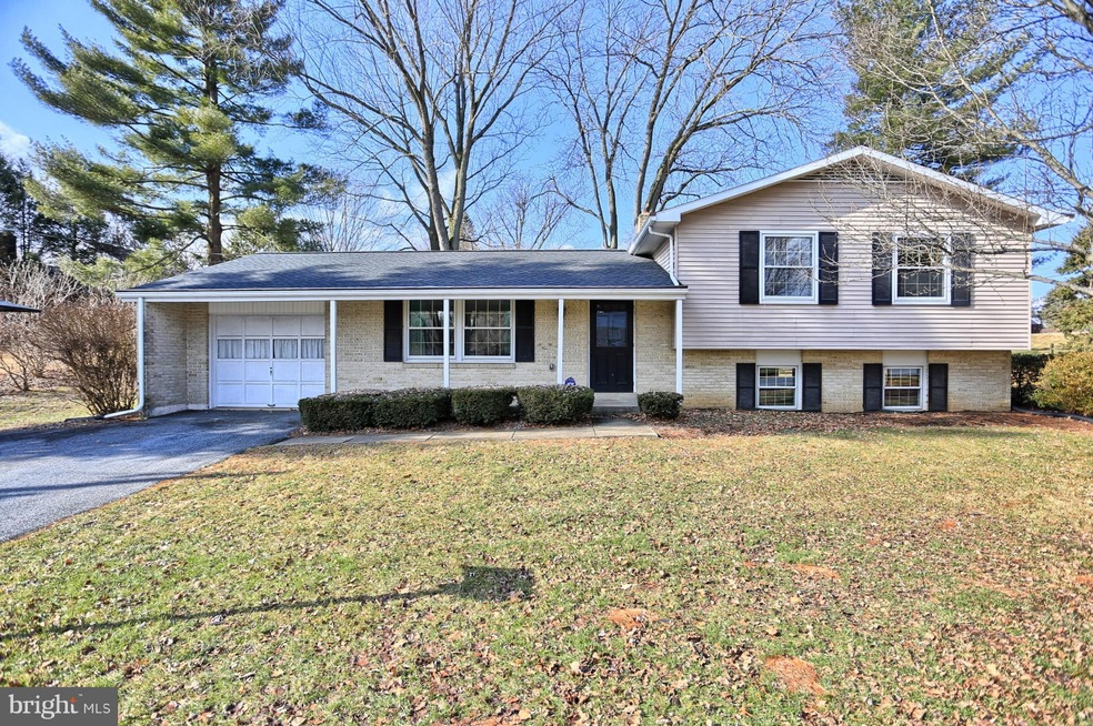 1700 Stone Mill Rd, Lancaster, PA 17603 - photo 1