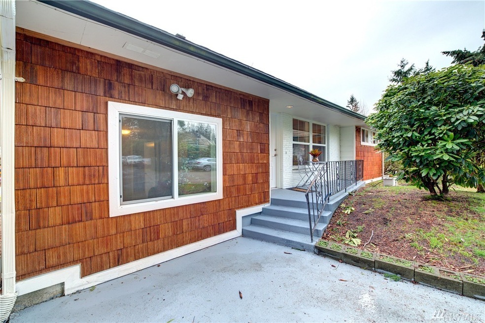 8305 212th St SW unit 9, Edmonds, WA 98026 - photo 1