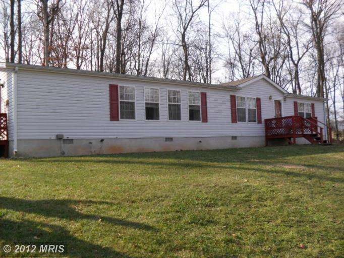 828 Frontier Dr, Bunker Hill, WV 25413 - photo 1