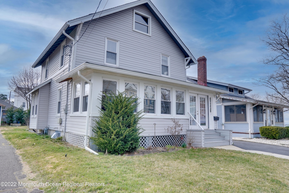 Pristine Shore Colonial