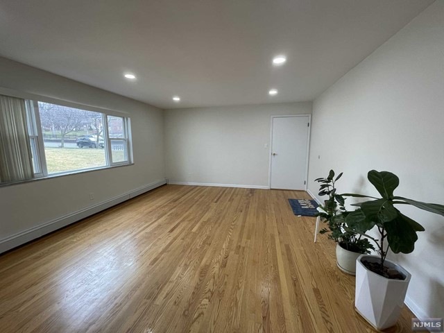 681 Broad Ave unit 1st Fl, Ridgefield, NJ 07657 - photo 1