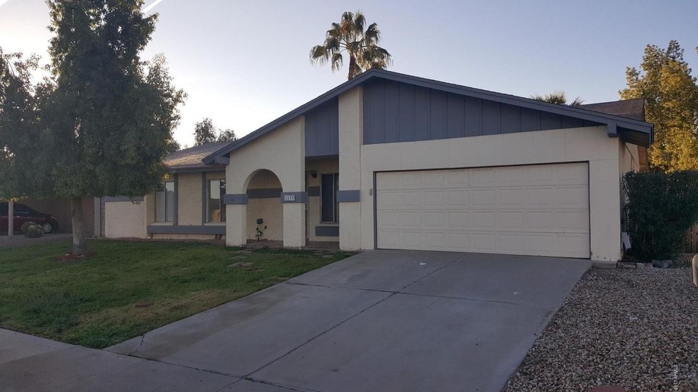 1133 W Los Lagos Vista