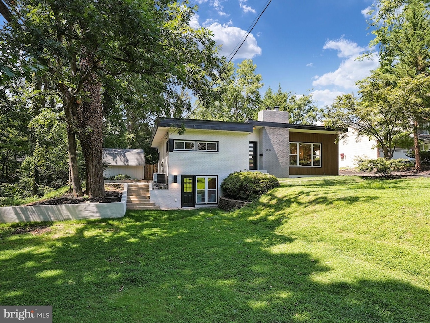 6724 S Benson Dr, Alexandria, VA 22306 - photo 1