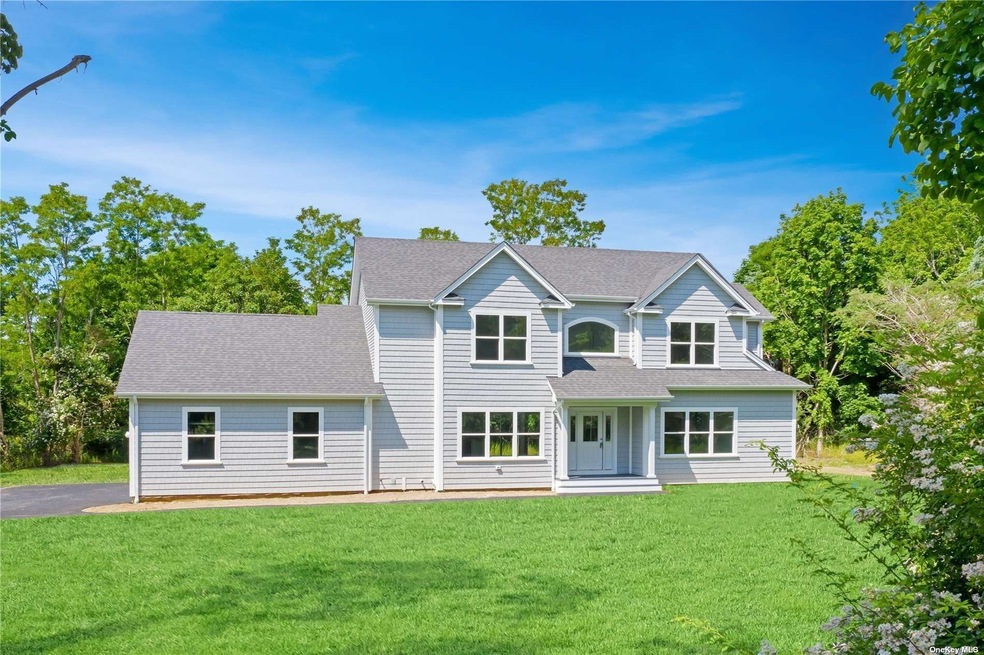 13 Palmer Ave, Holtsville, NY 11742 - photo 1