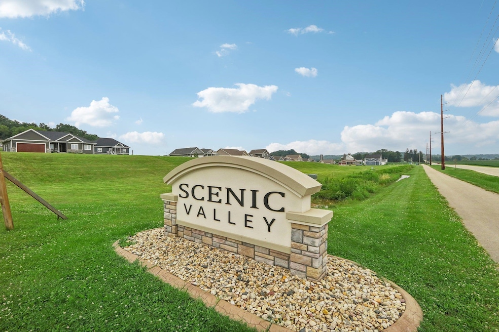 1419 Ridgetrail Dr, Cross Plains, WI 53528 - photo 1