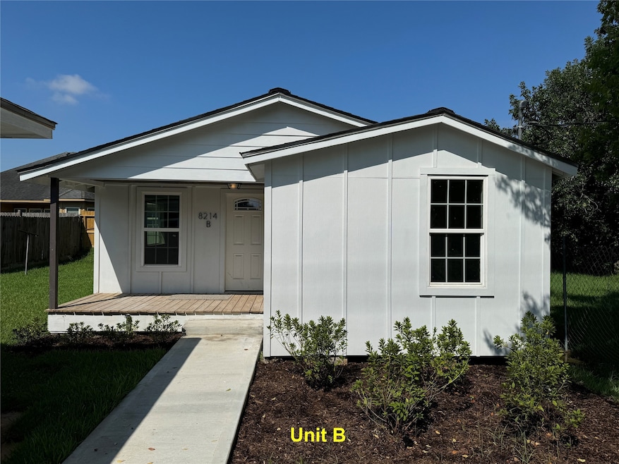 8214 Livingston St unit B, Houston, TX 77051 - photo 1