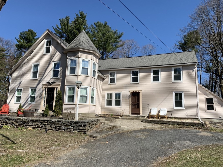 221 Central St unit 221, Hudson, MA 01749 - photo 1