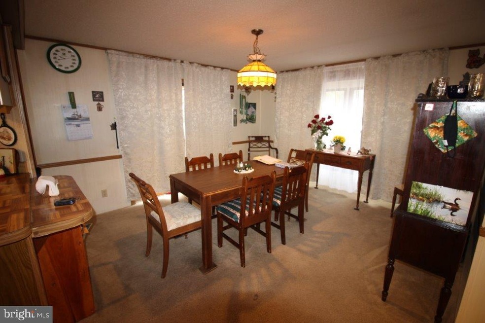 735 Aspen Cir, Red Hill, PA 18076 - photo 1